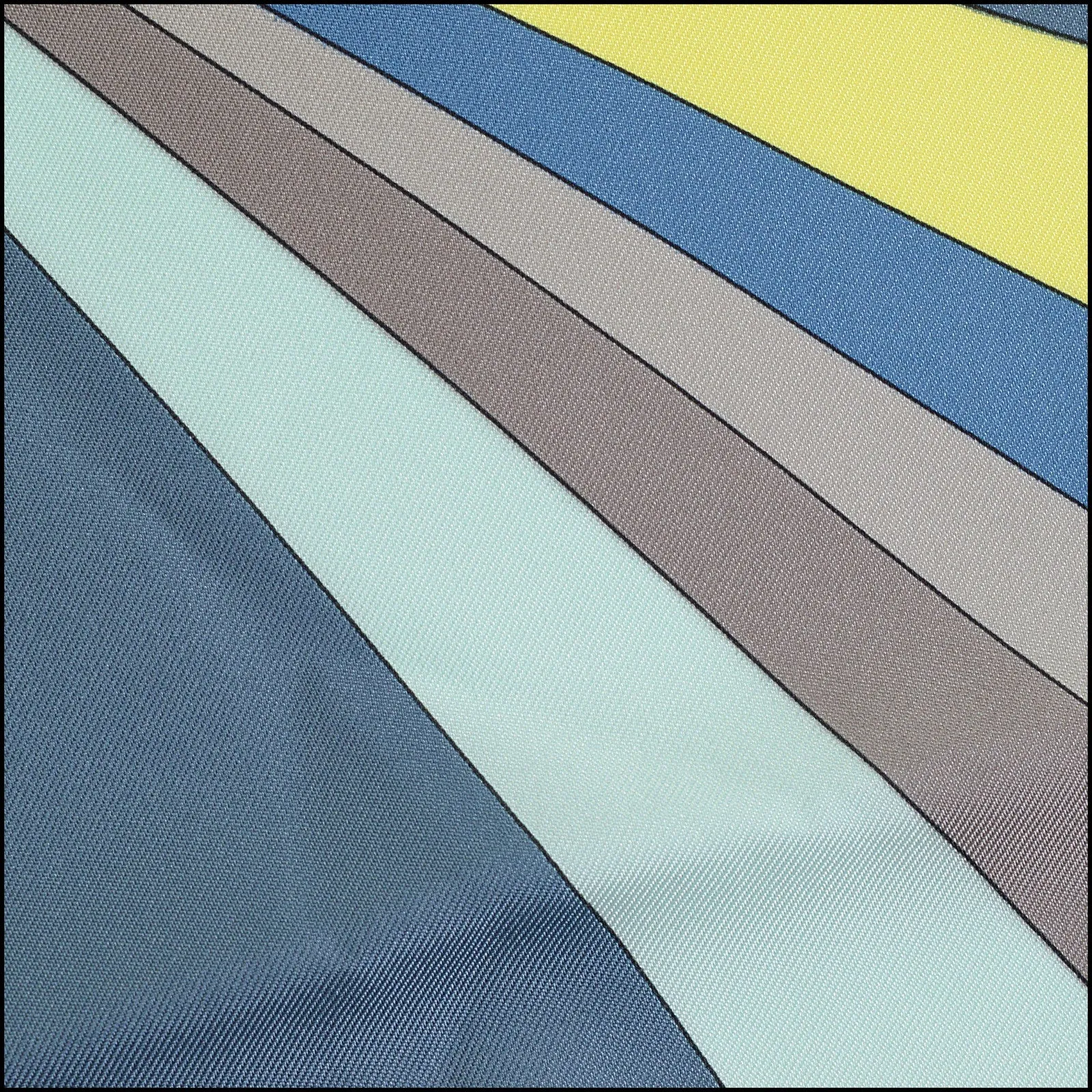 RDC14294 Authentic EMILIO PUCCI Gray/Teal/Taupe Curves 90cm Square Silk Scarf